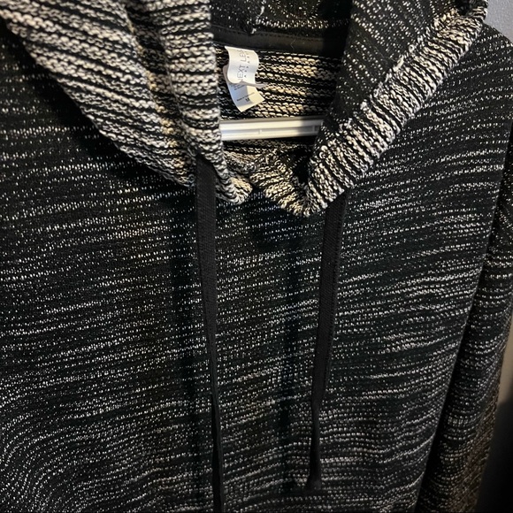 Knitted Hoodie - Picture 2 of 3